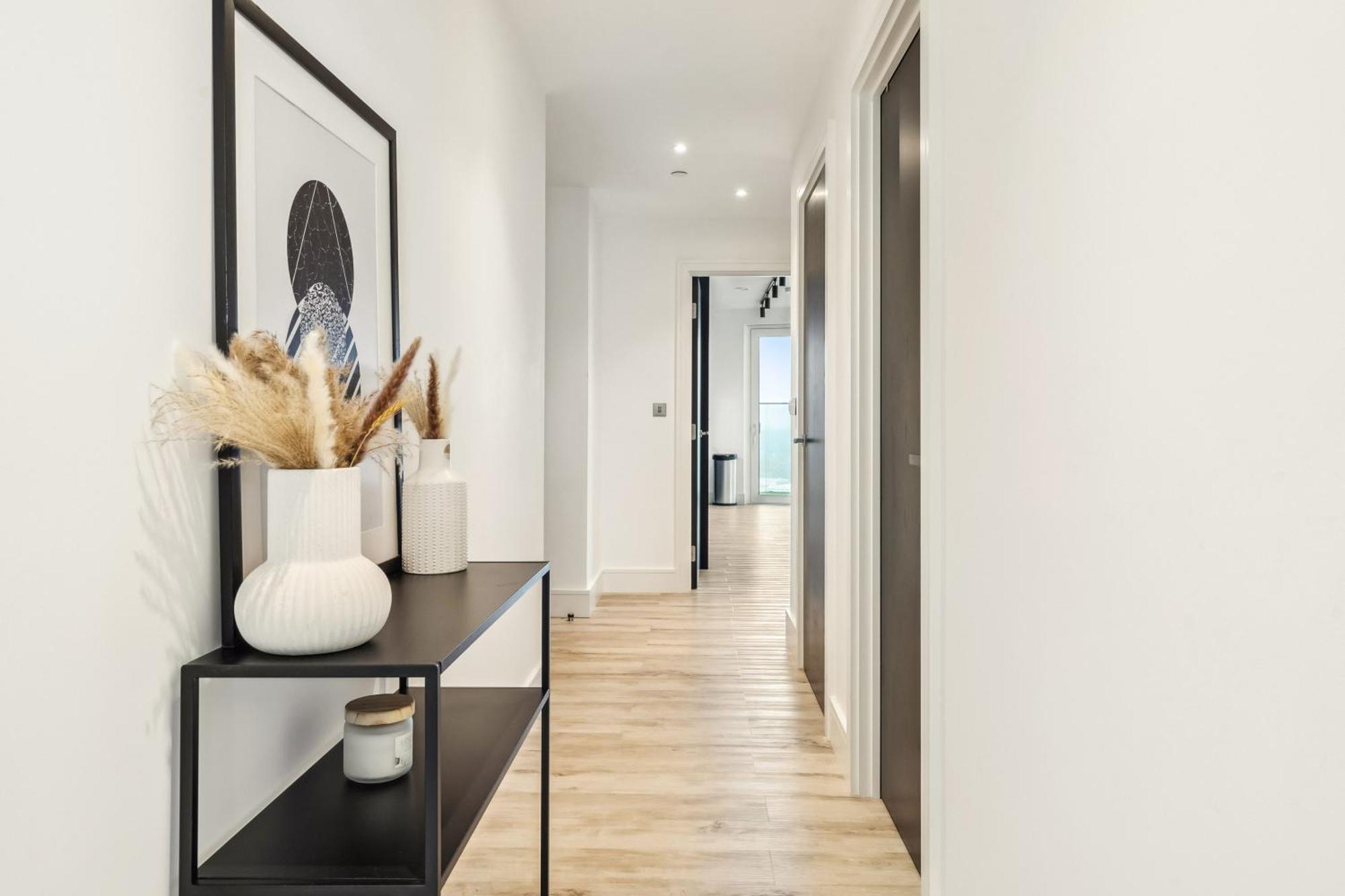 Modern Room, Scenic View, Fast Wi-fi, Balcony Homestay London